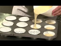 12 CUP CUPCAKE PAN - Image 3